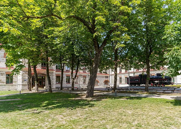 Near Old Town Apartment *